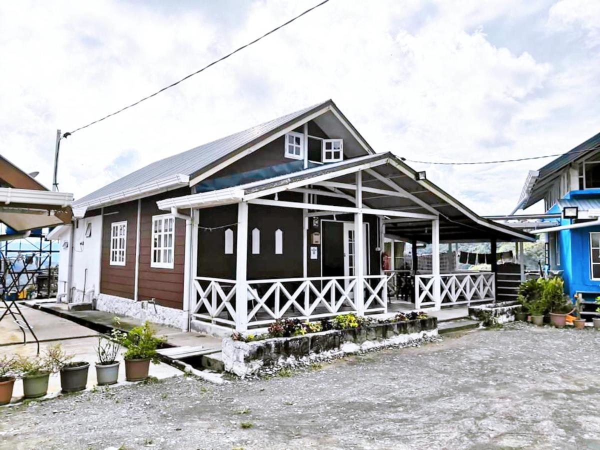 Dongorit Cabin House 1 Kampong Kundassan Eksteriør billede